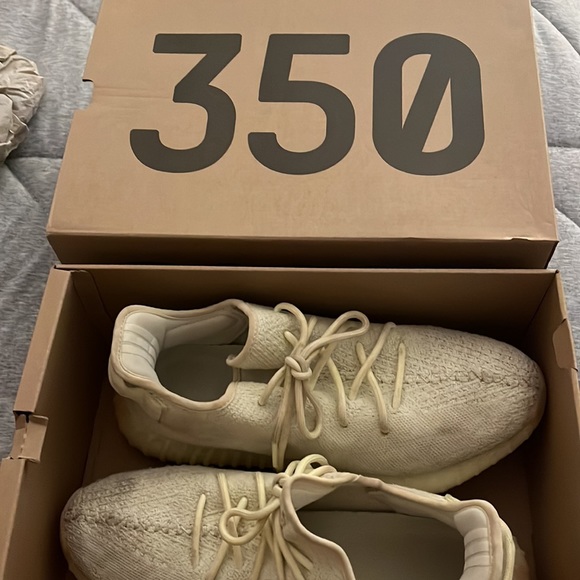 Yeezy Boost 350 V2 main image 6